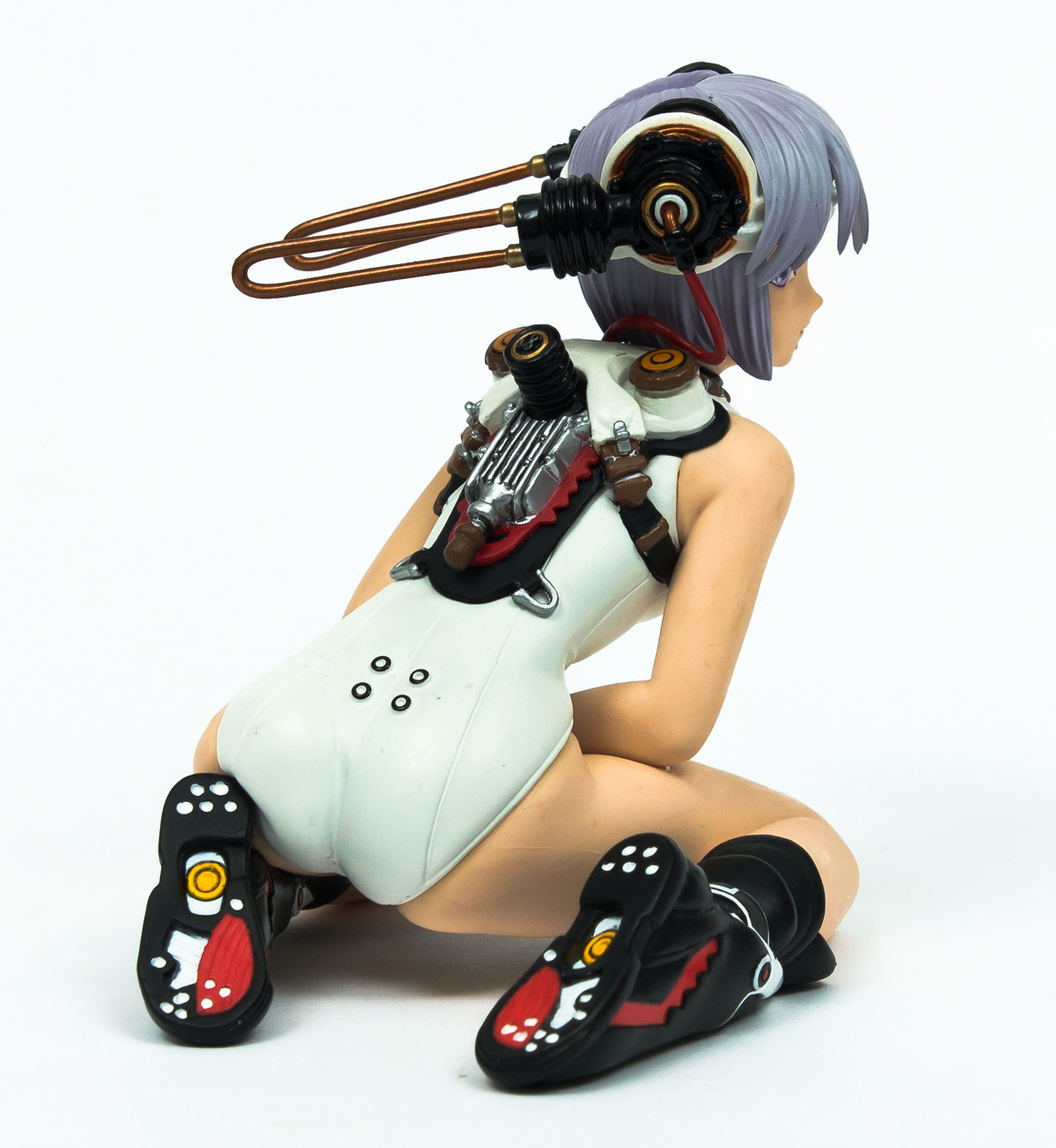 kneeing sexy injection figure4