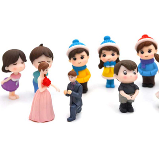 OEM Custom Make Cute Girl Toy Action Figure Wedding Party Gift Mini Cartoon Girl Boy Simple Small Plastic Figure Toys