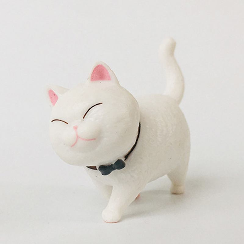One Piece Japanese Small Cute Collectible Plastic Kawaii Cat Animals Figures Mini Anime Action Figures